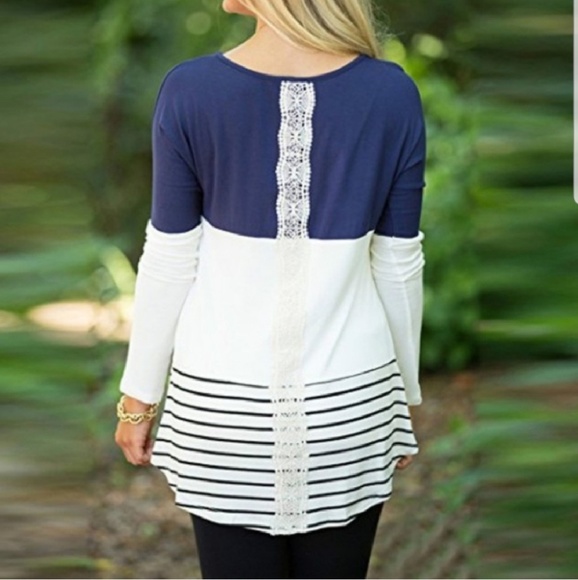 NWOT🔵Long Sleeve Lace Tunic - Picture 3 of 7